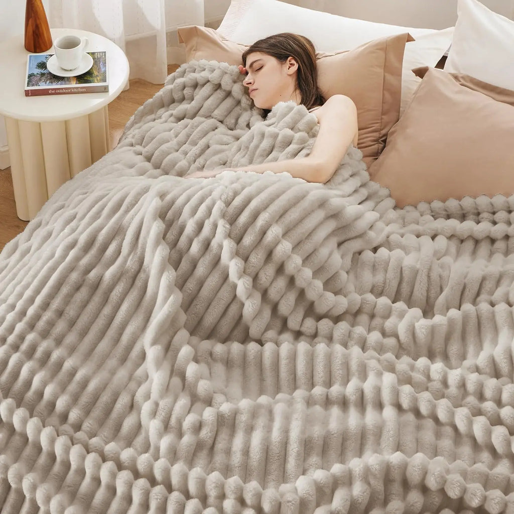 Larger Size 270*230 CM(108*92 Inch)Fleece 3S Quick Warm Blanket For Couch - Super Soft Cozy Blankets For Women, All Season Self Warm Blanket